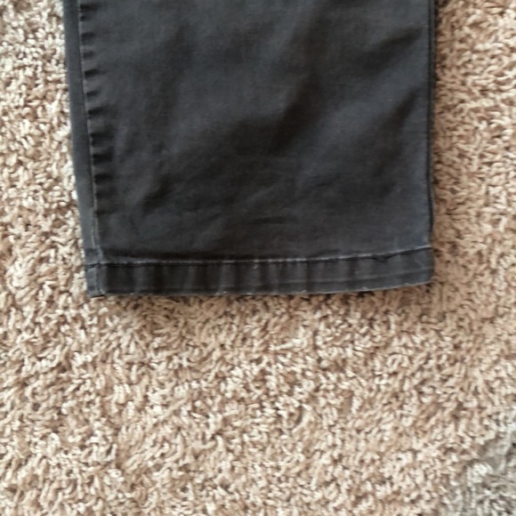Bundle of two pairs of gray pants - Picture 5 of 11